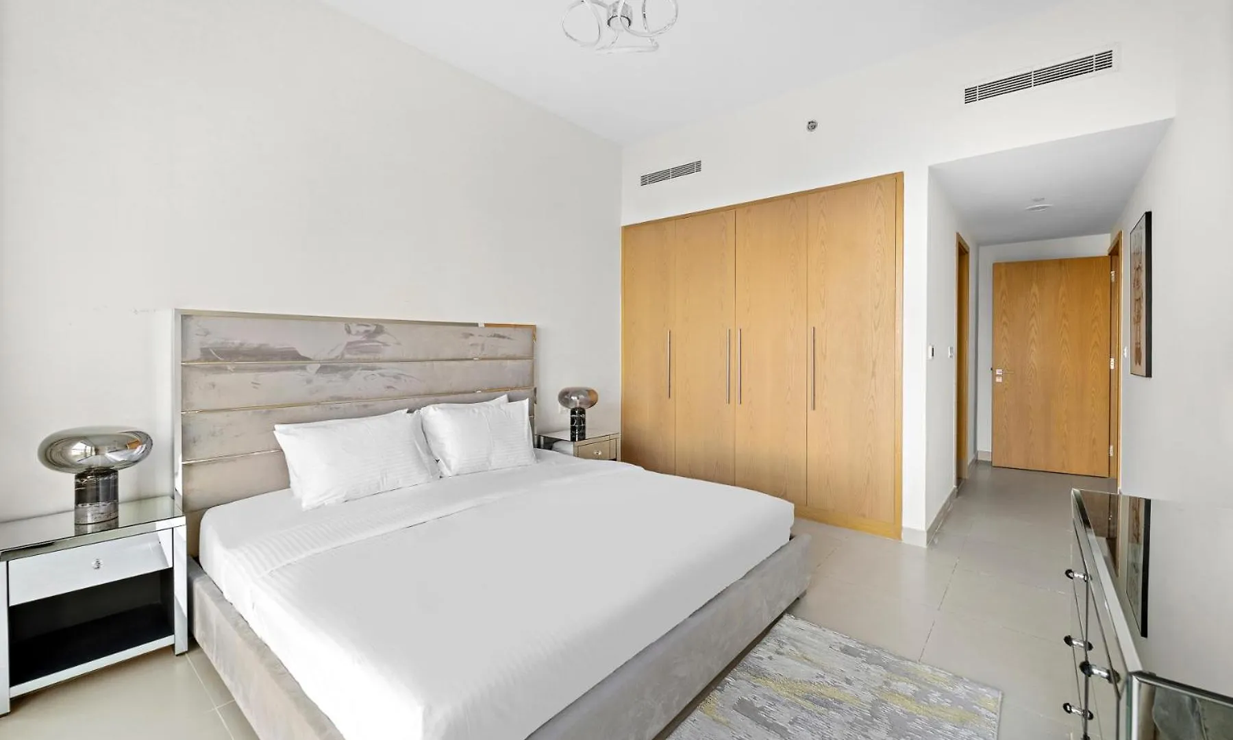 2Br Plus Maid Bellevue Tower 1, Burj Khalifa View Apartment Dubai