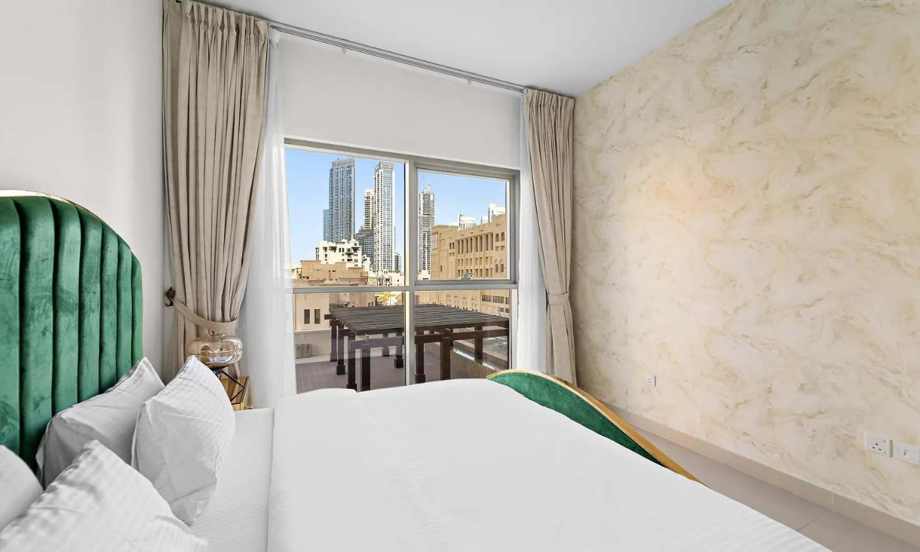 2Br Plus Maid Bellevue Tower 1, Burj Khalifa View Apartment Dubai 0*,  United Arab Emirates