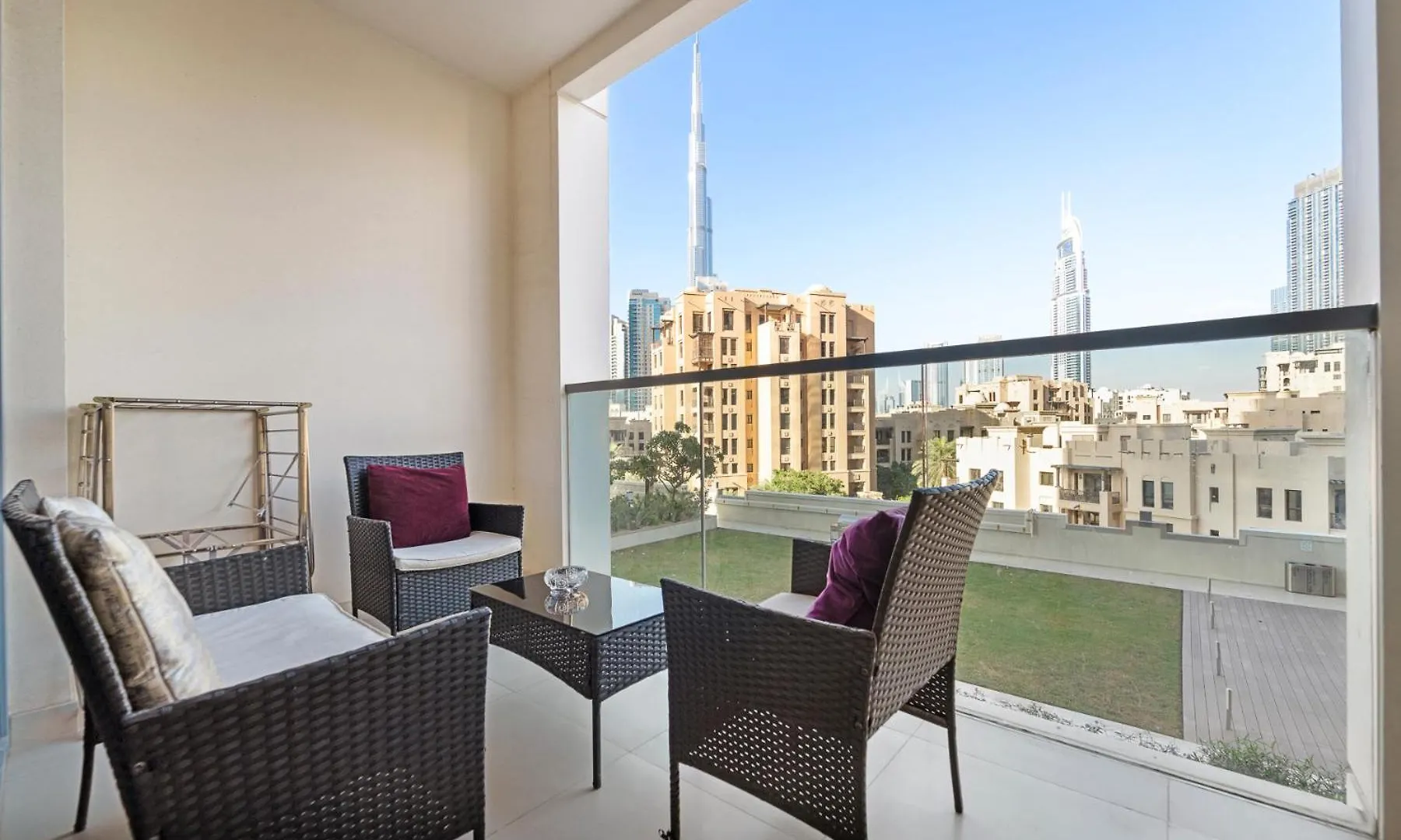 2Br Plus Maid Bellevue Tower 1, Burj Khalifa View Apartment Dubai
